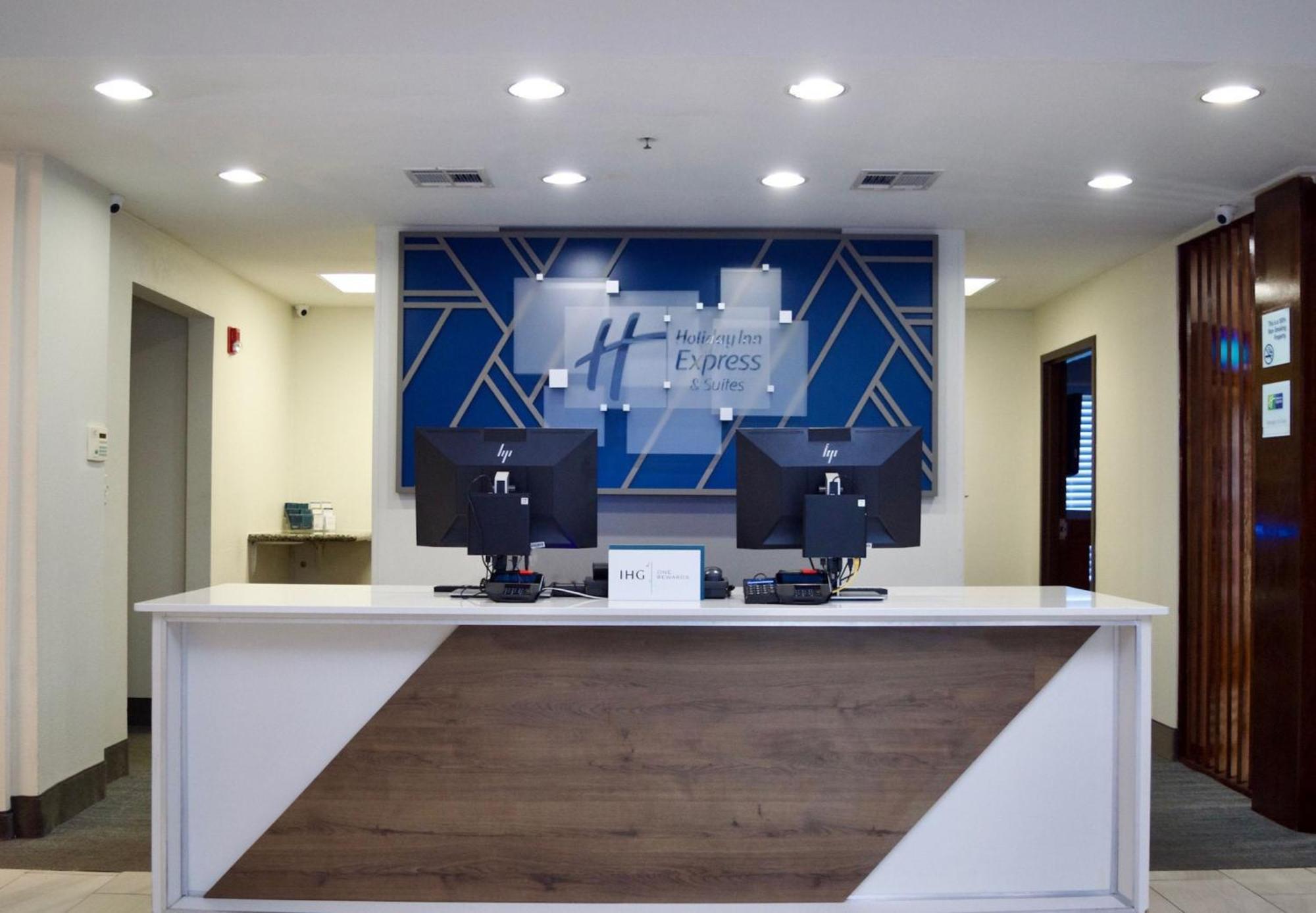Holiday Inn Express & Suites College Station By Ihg Exterior foto